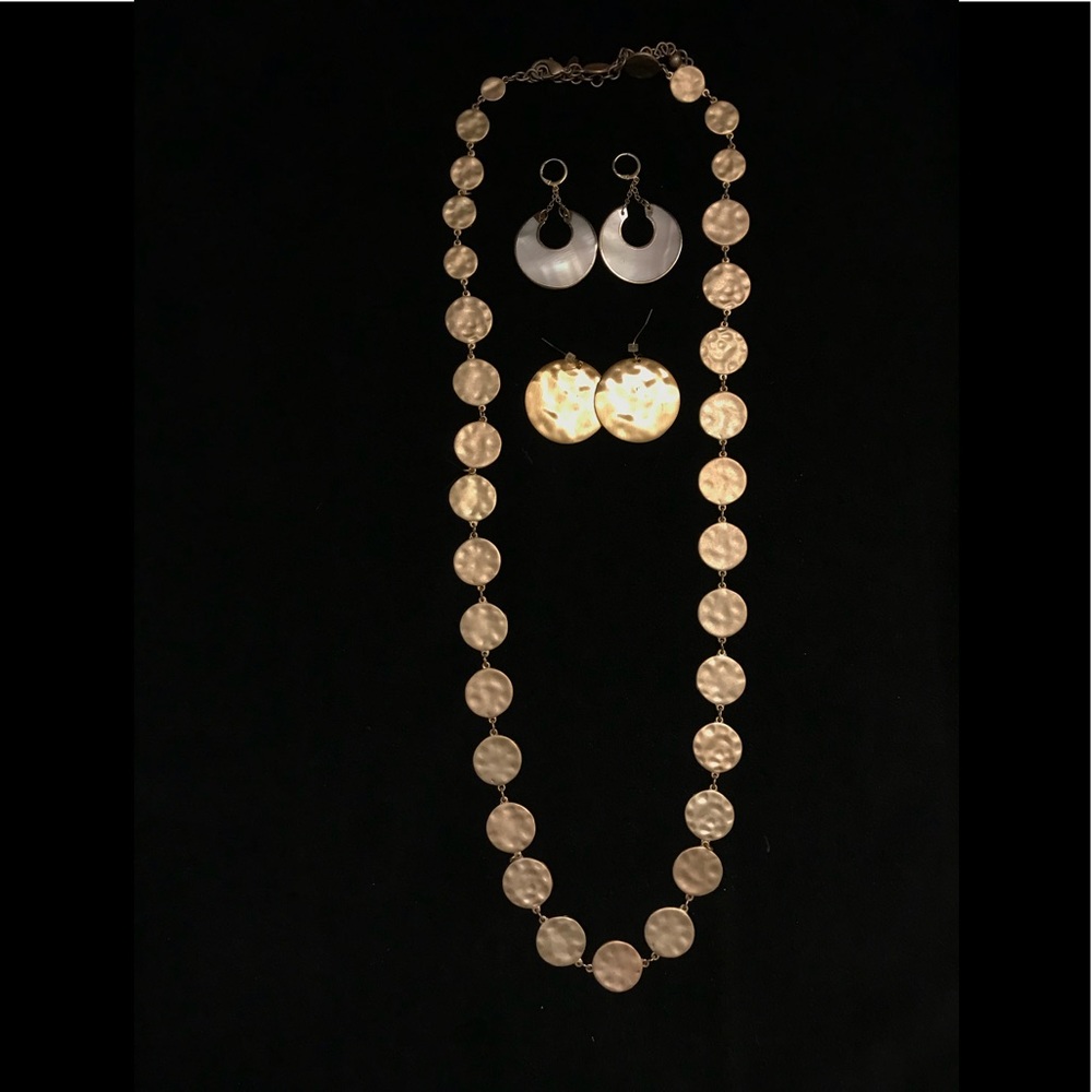 Gold Necklace w/ Matching Earrings